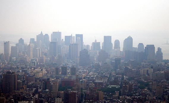 File:New York smog2 in 2007.jpg