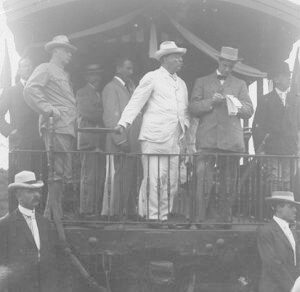 Roosevelt tours Panama