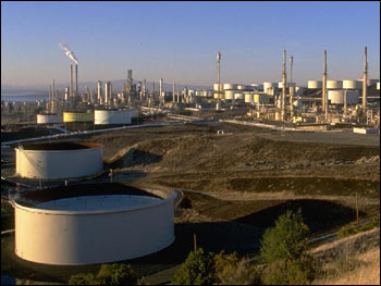 File:Petroleum refinery.jpg