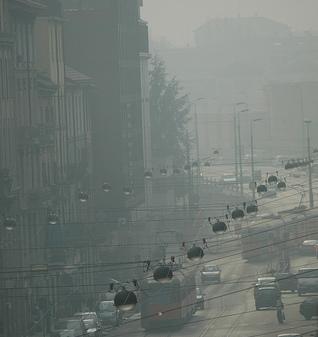 File:Milan smog in 2006.jpg