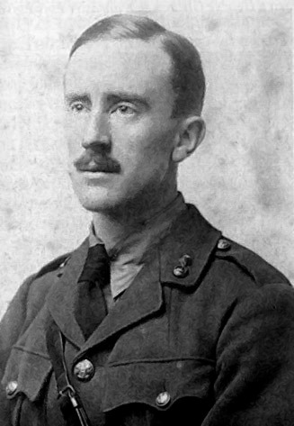 File:Tolkien 1916.jpg