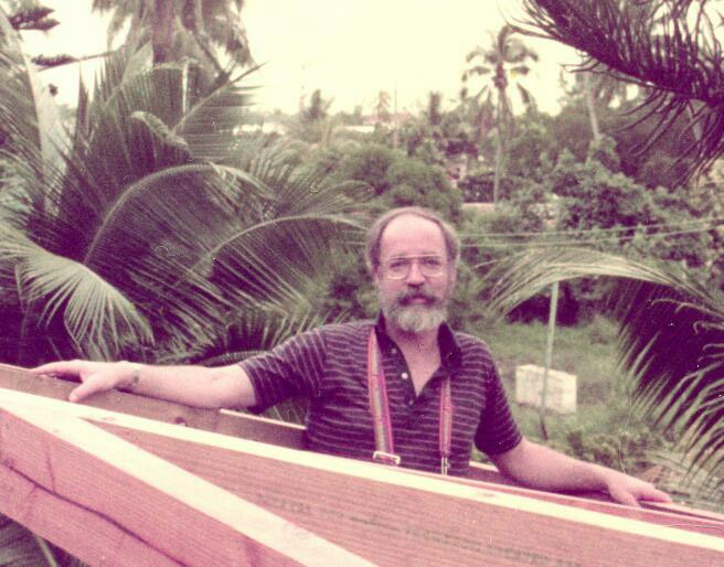 File:Dan Dennett in Tahiti.jpg
