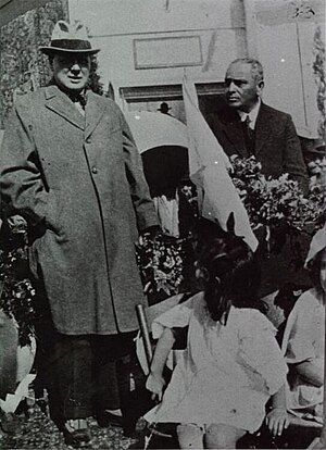 Winston Churchill in Tel Aviv, 1921.jpg