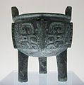 A bronze liu ding ritual vessel