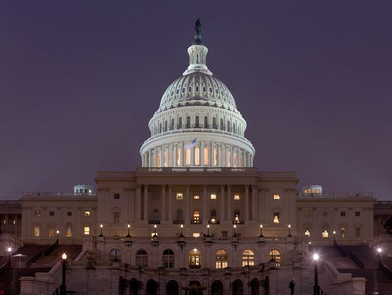 File:US Capitol Building at night Jan 2006.jpg