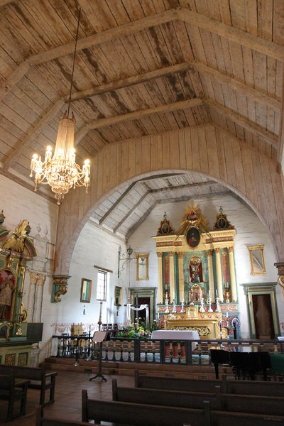 File:Mission San Jose chapel interior.jpg