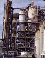 Fluid catalytic cracker in Valero Energy petroleum refinery in Tennessee