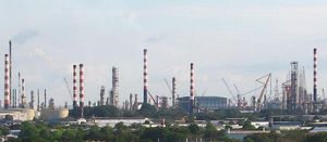 Jurong, Singapore shipyards-Petrochemical plants.jpg