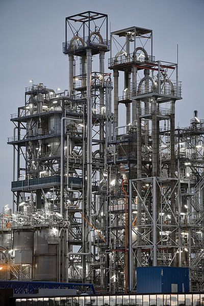 File:Antwerp refinery unit.jpg