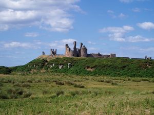 Dunstanburgh Castle landscape, 2006.jpg