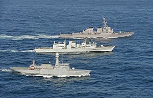 HDMS Vaedderen, HMCS Montreal, USS Porter proceed abreast during Operation Nanook (2010).jpg